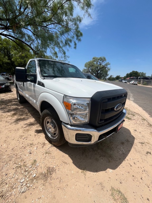2015 Ford F-250 Image 2