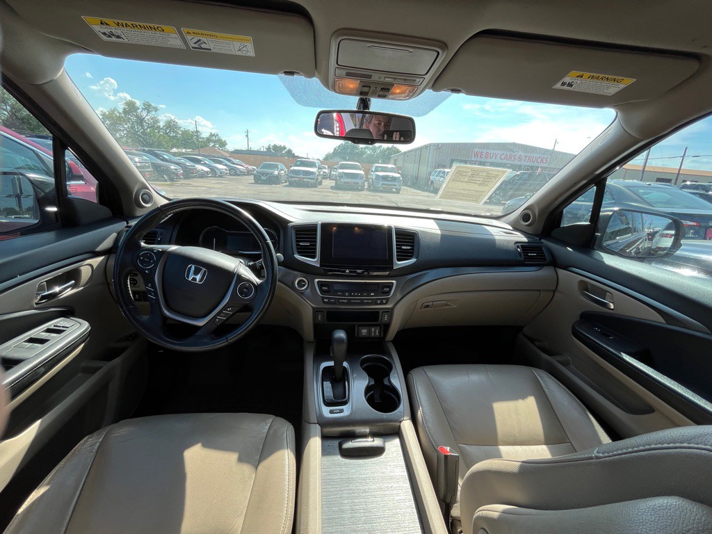 2017 Honda Pilot Image 6