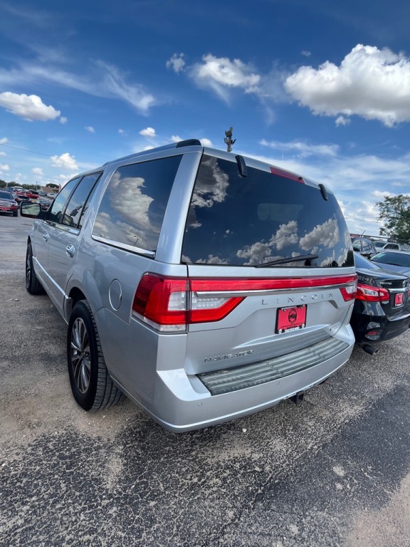 2016 Lincoln Navigator Image 4
