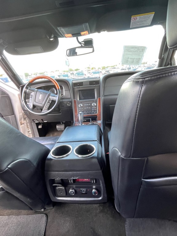 2016 Lincoln Navigator Image 7