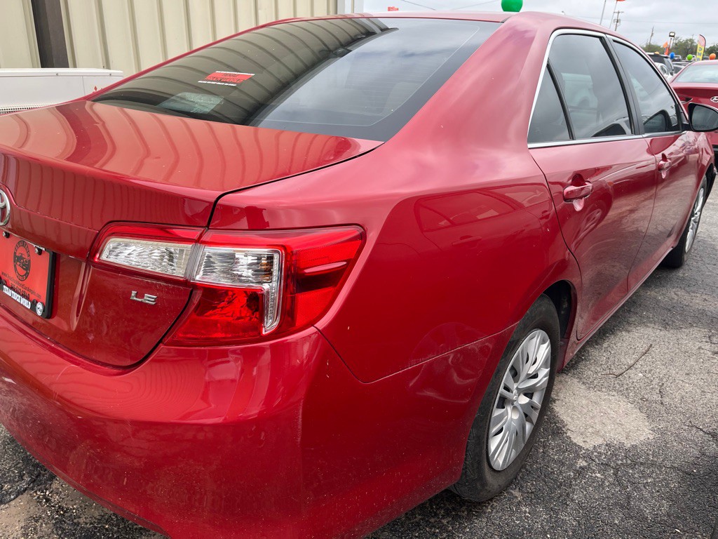 2013 Toyota Camry Image 3