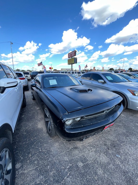 2015 Dodge Challenger Image 2
