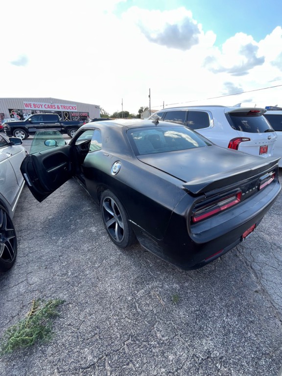 2015 Dodge Challenger Image 3