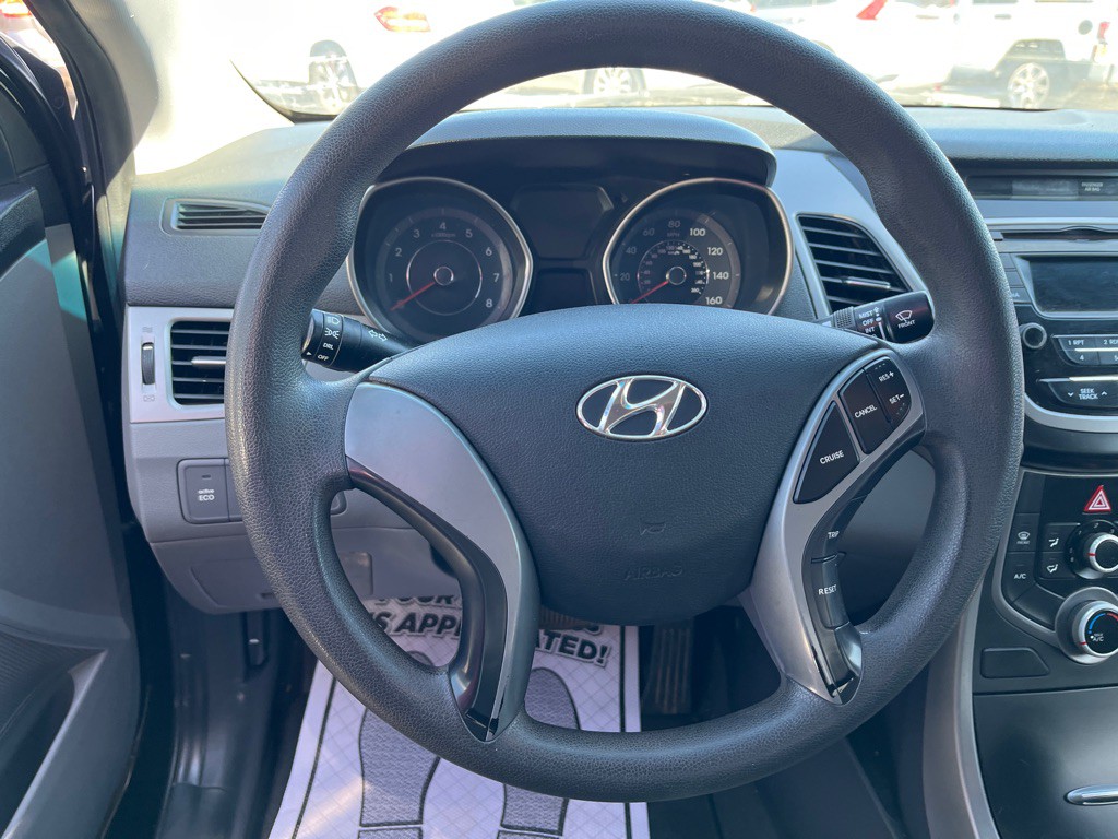 2016 Hyundai Elantra Image 6