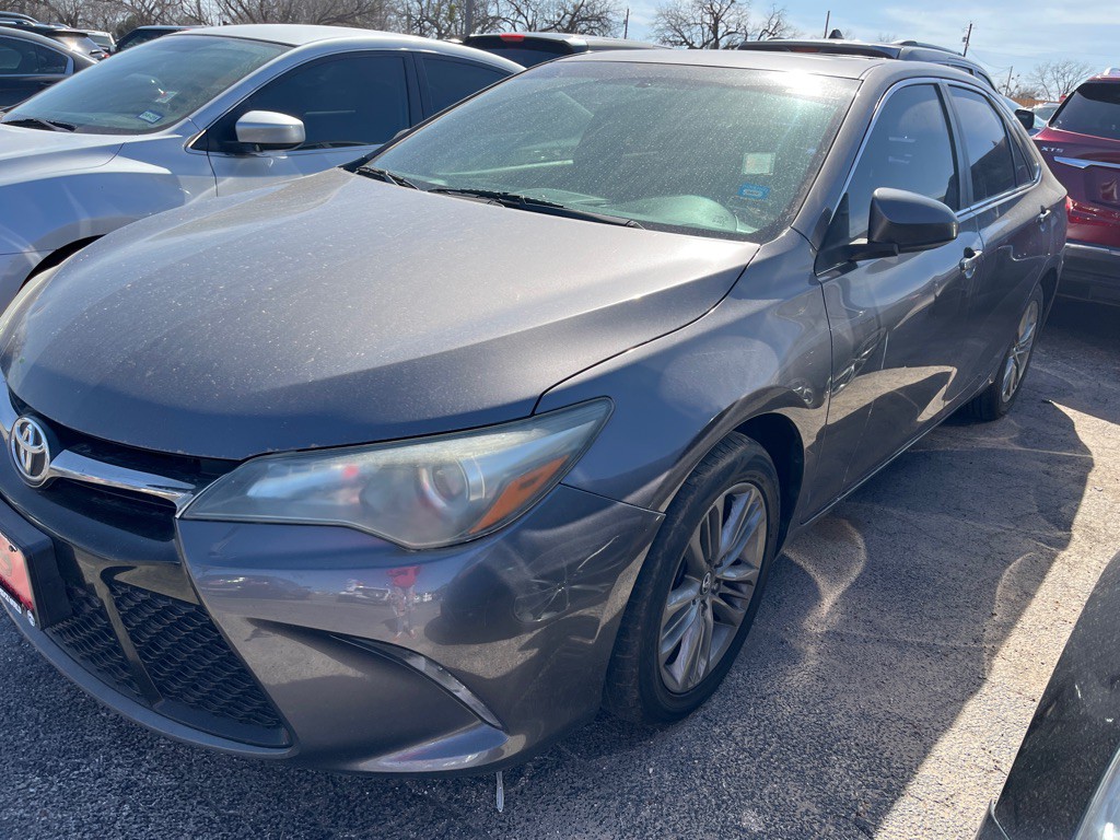 2016 Toyota Camry Image 1