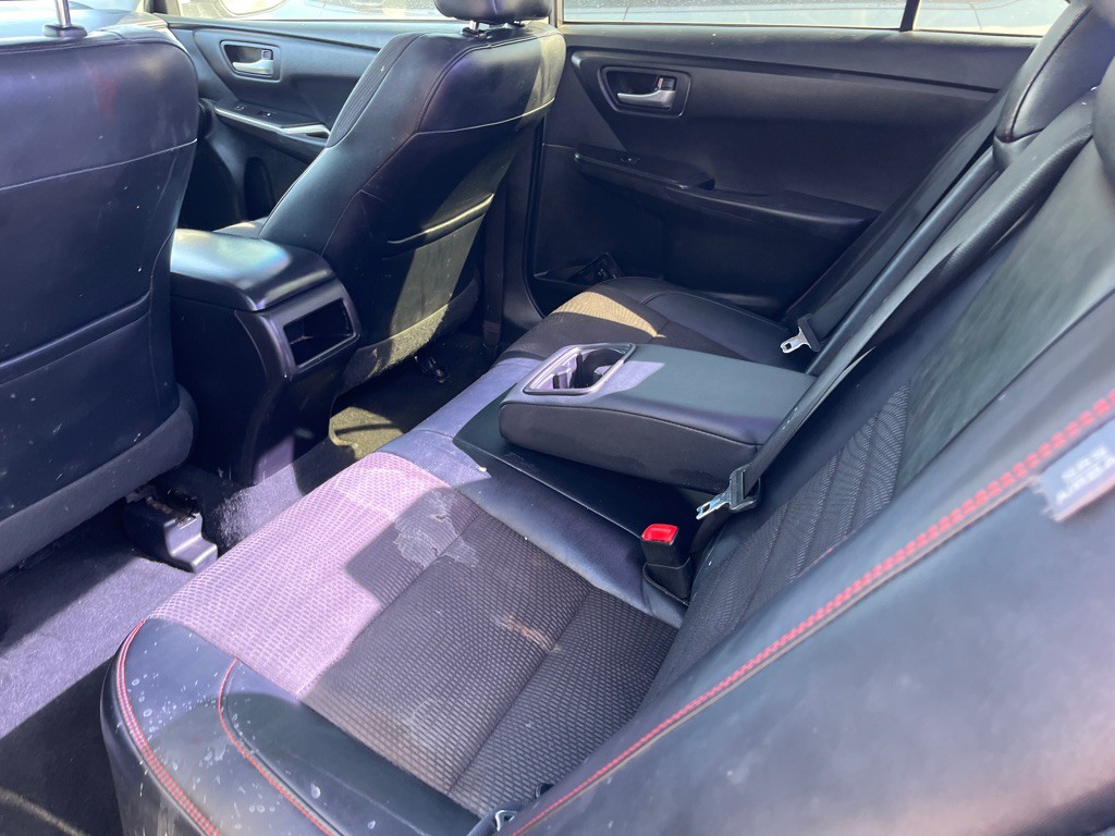 2016 Toyota Camry Image 9
