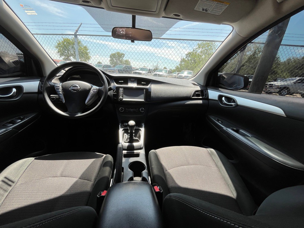 2019 Nissan Sentra Image 7
