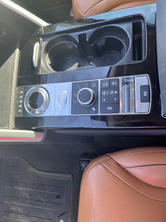 2017 Land Rover Discovery Image 8