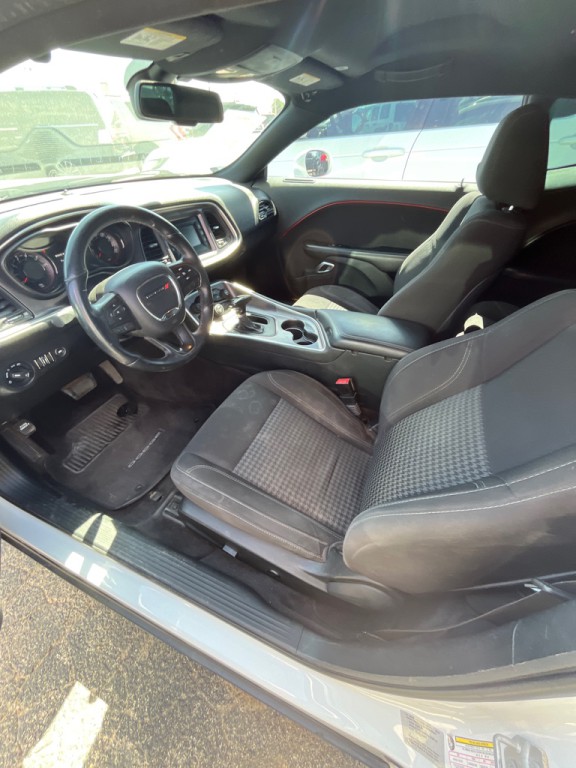 2017 Dodge Challenger Image 5