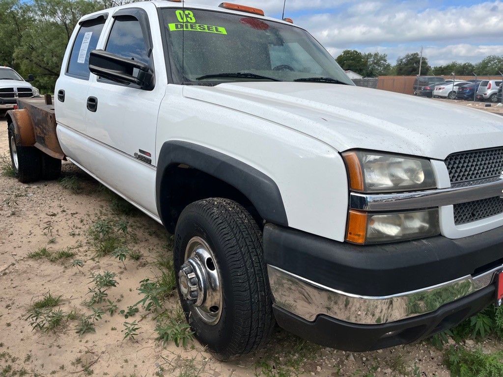 2003 Chevrolet Silverado 1500 Image 2