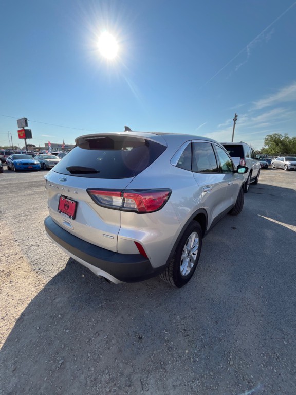 2020 Ford Escape Image 3