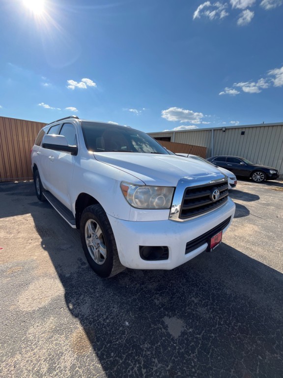 2009 Toyota Sequoia Image 2