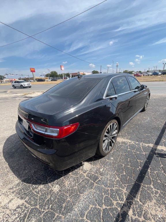 2019 Lincoln Continental Image 3