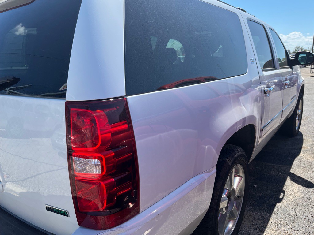 2009 Chevrolet Suburban Image 3