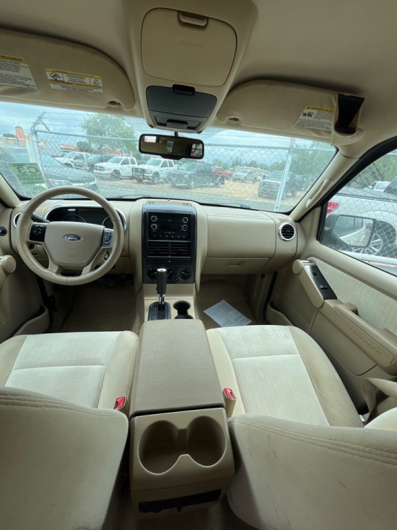 2010 Ford Explorer Image 8