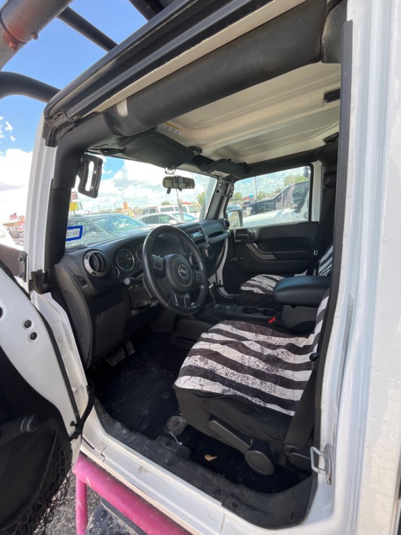 2016 Jeep Wrangler Unlimited Image 2