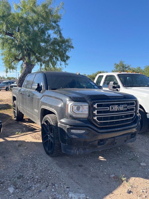 2017 GMC Sierra Image 2