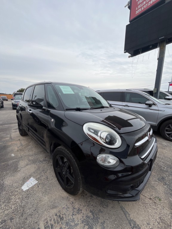 2019 FIAT 500L Image 2
