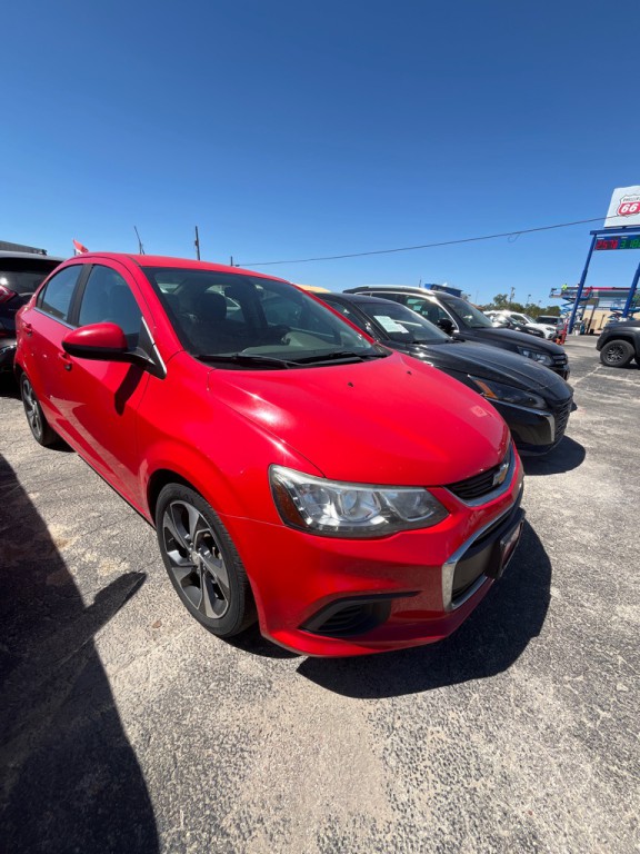 2017 Chevrolet Sonic Image 2