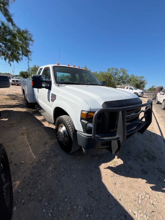 2009 Ford F-350 Image 2