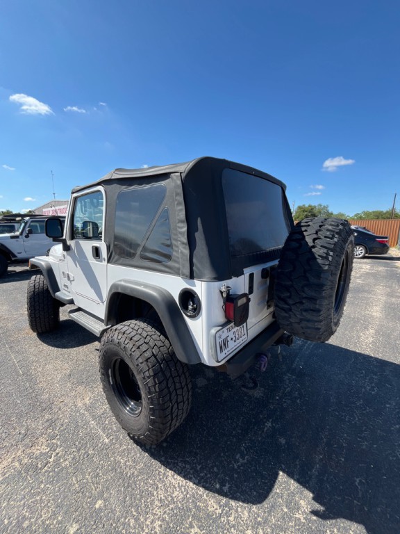 2005 Jeep Wrangler Image 4