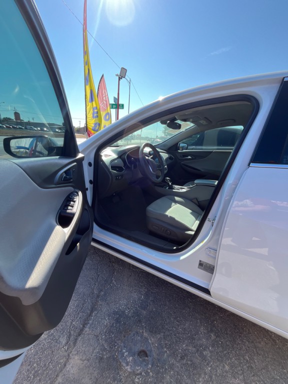 2022 Chevrolet Malibu Image 5