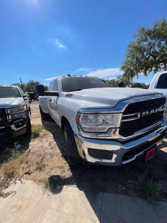 2020 RAM 3500 Image 2