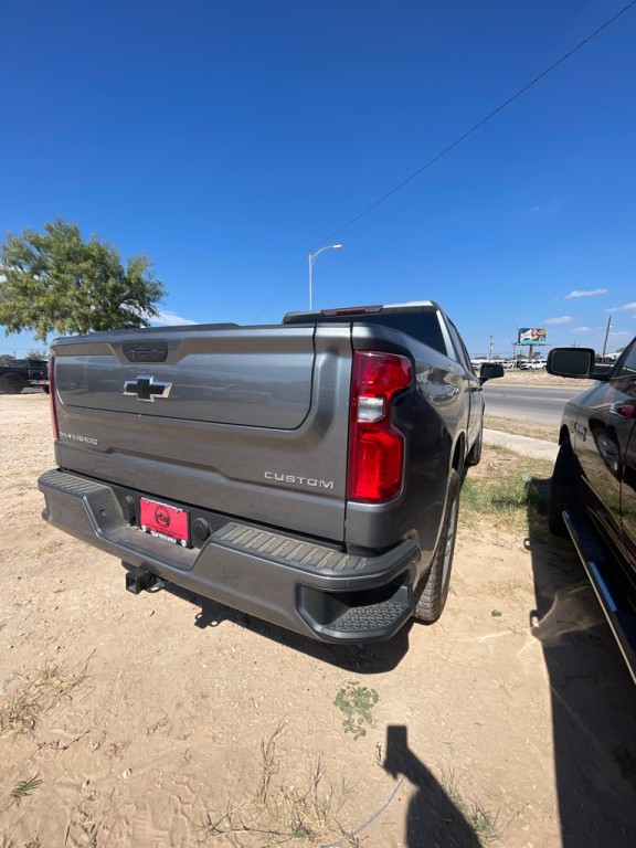 2021 Chevrolet Silverado 1500 Image 3