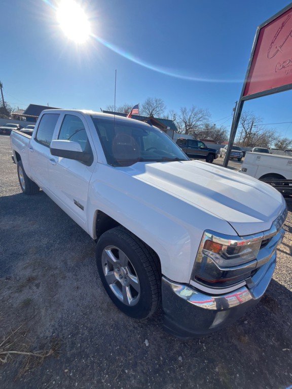 2018 Chevrolet Silverado 1500 Image 2