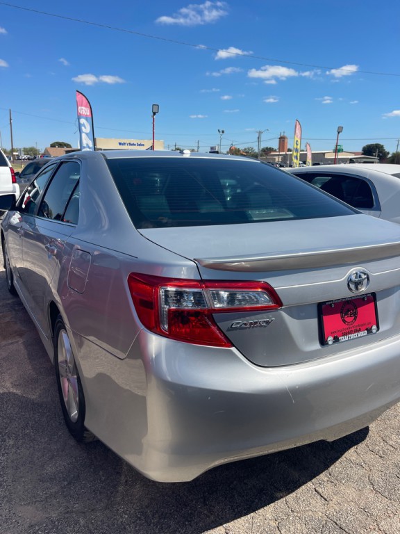 2013 Toyota Camry Image 4