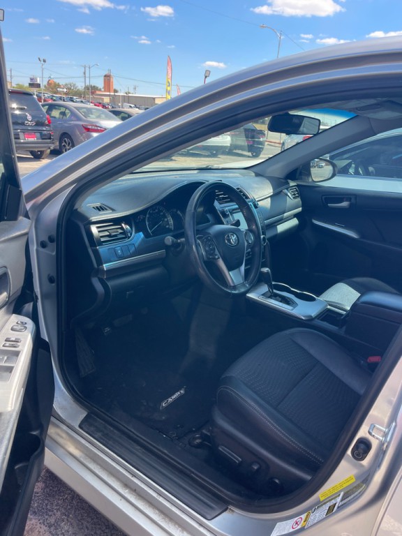 2013 Toyota Camry Image 6