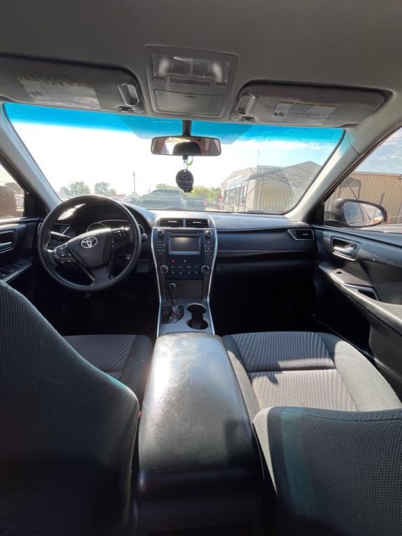 2016 Toyota Camry Image 7