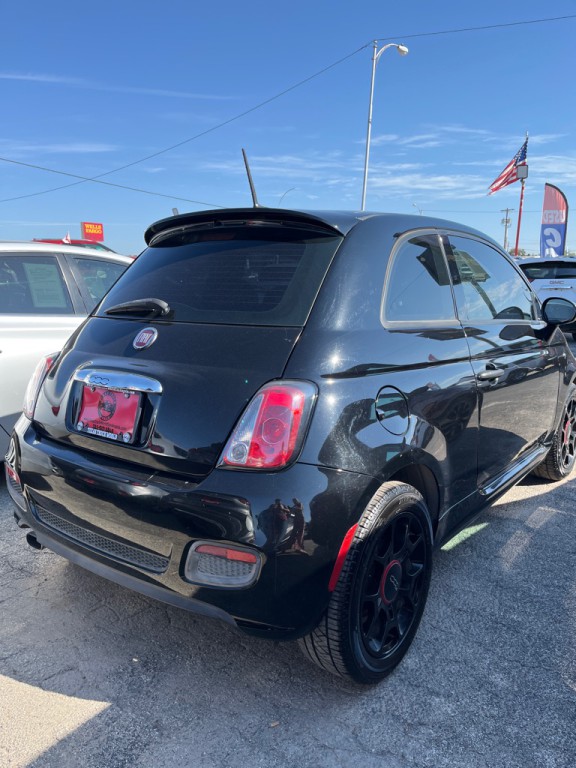 2015 FIAT 500 Image 3