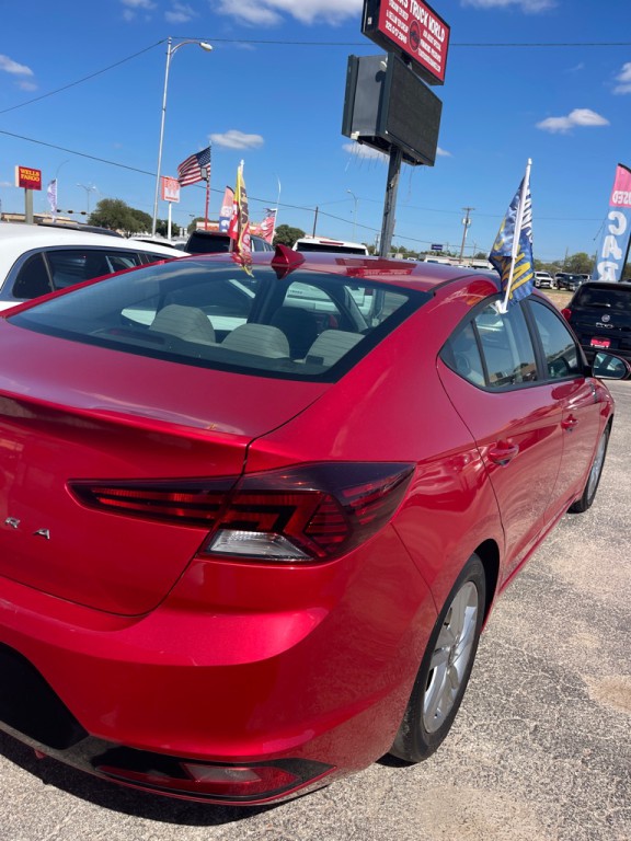 2020 Hyundai Elantra Image 3