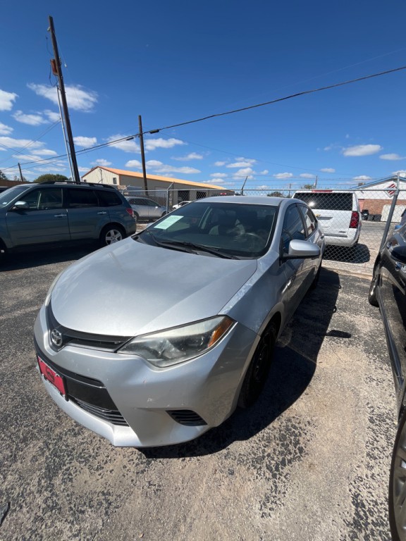 2015 Toyota Corolla Image 1