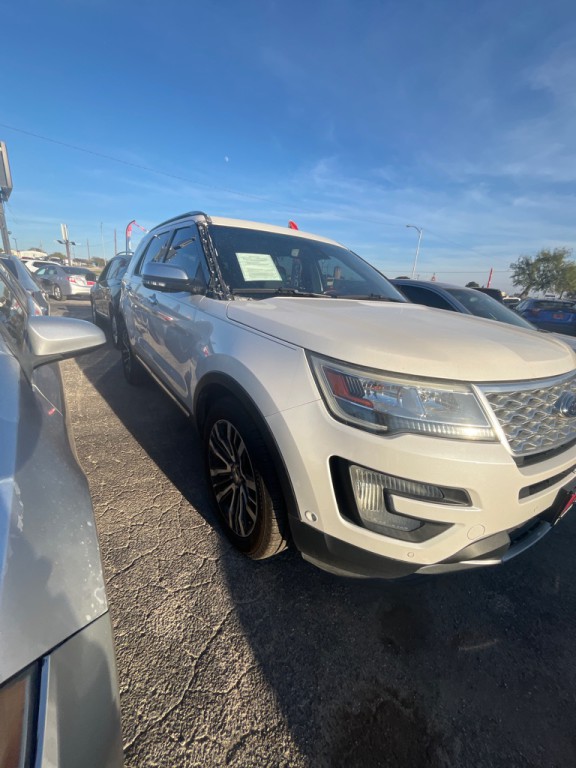 2016 Ford Explorer Image 8