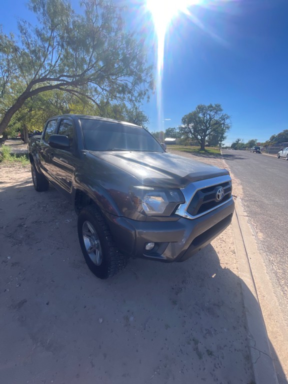 2013 Toyota Tacoma Image 2