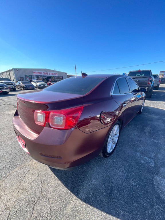 2016 Chevrolet Malibu Image 3