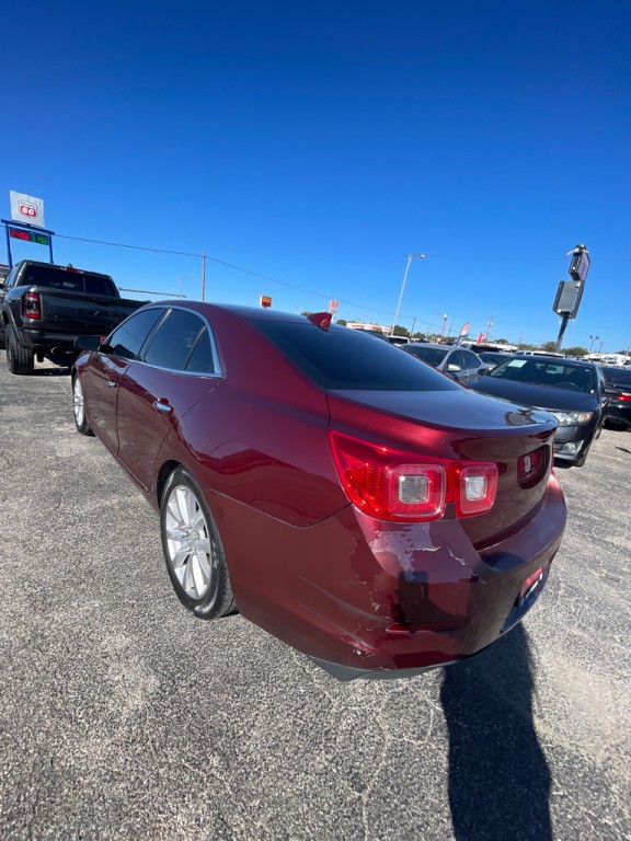 2016 Chevrolet Malibu Image 4