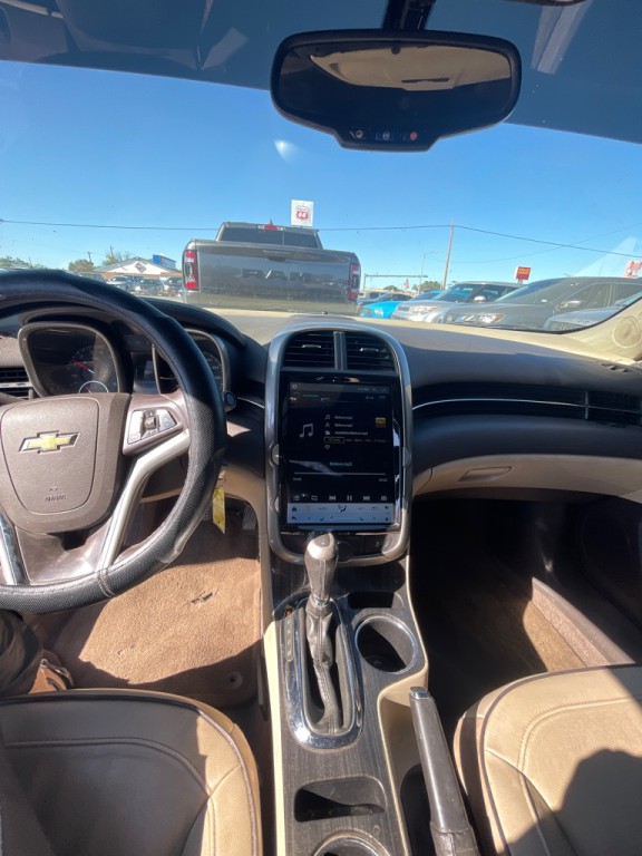 2016 Chevrolet Malibu Image 8