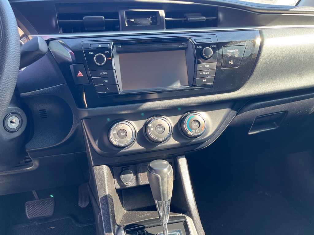 2016 Toyota Corolla Image 7