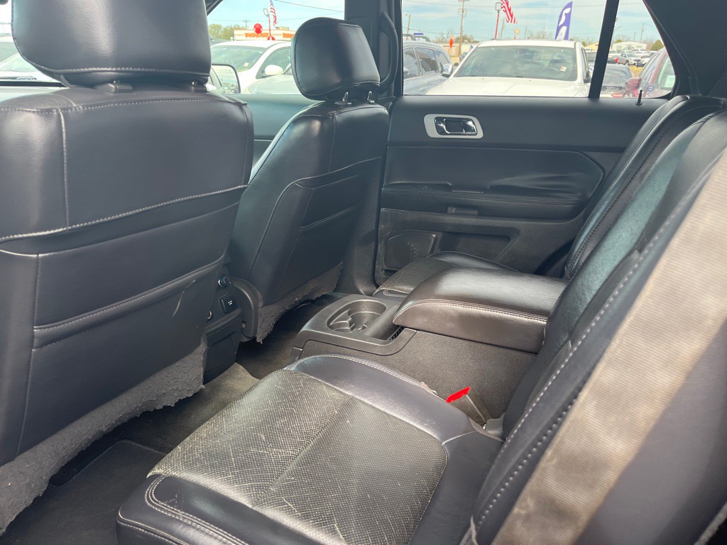 2012 Ford Explorer Image 8