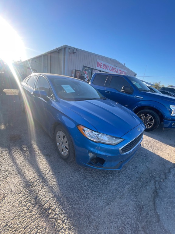 2020 Ford Fusion Image 2