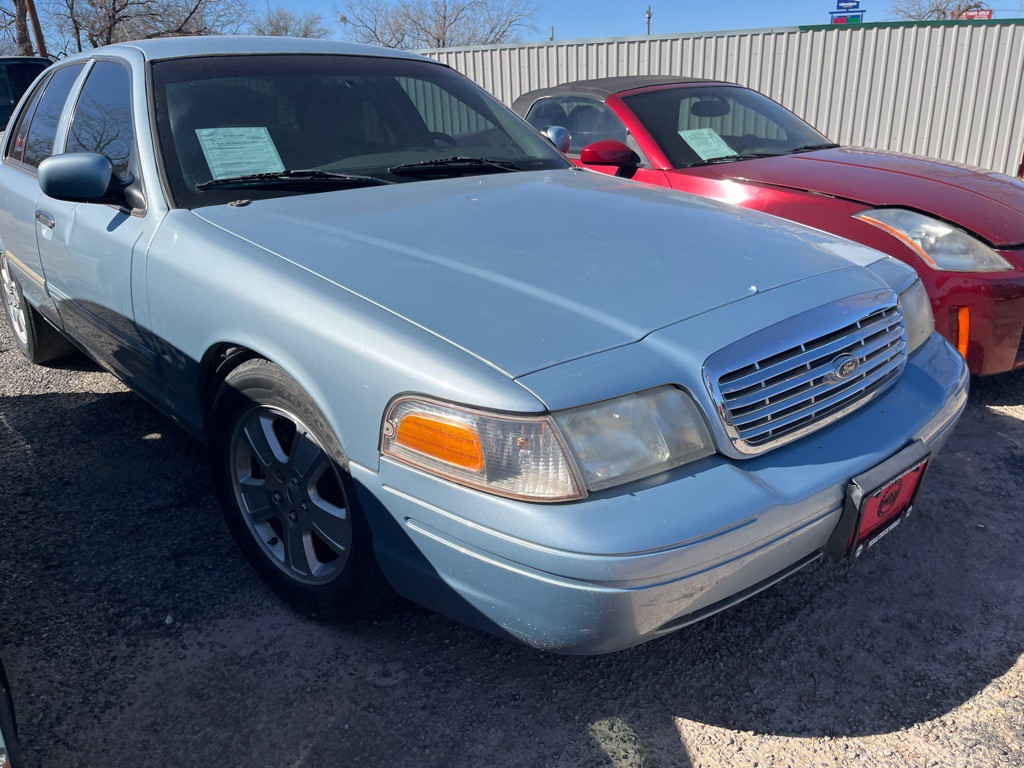 2011 Ford Crown Victoria Image 2
