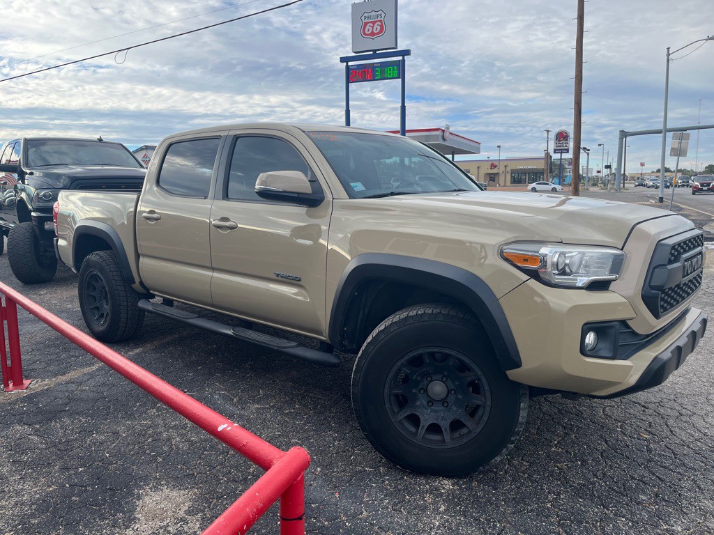 2016 Toyota Tacoma Image 3