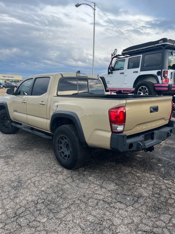 2016 Toyota Tacoma Image 4
