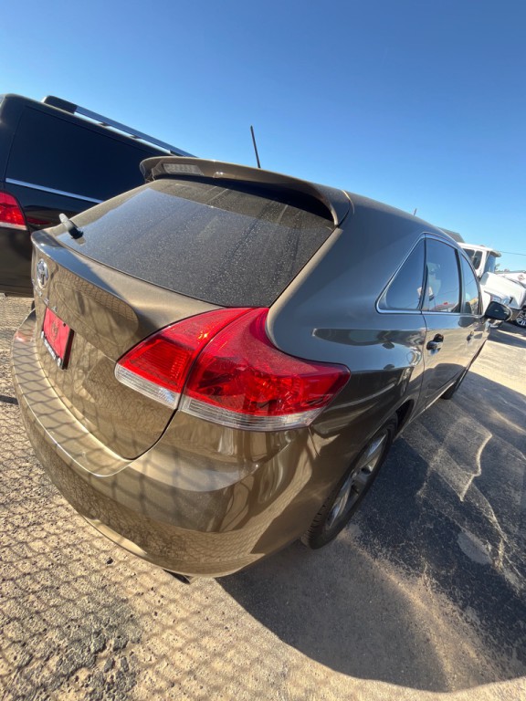 2010 Toyota Venza Image 3