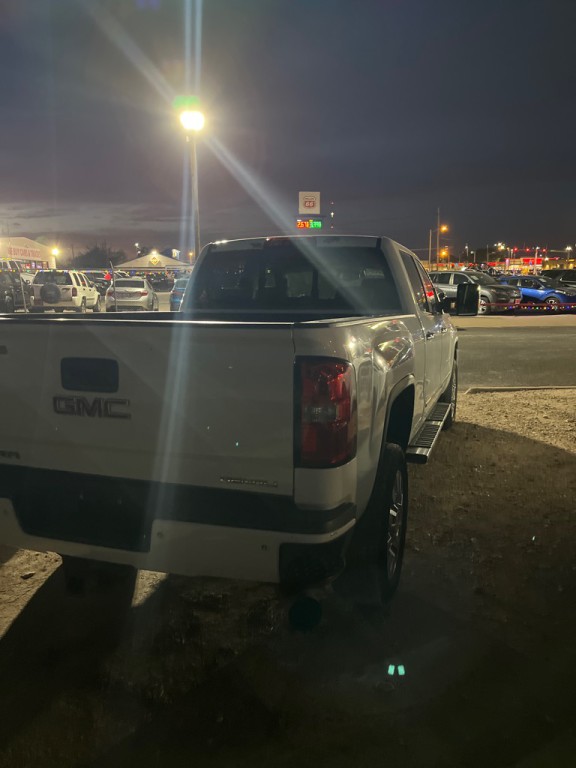 2015 GMC Sierra Image 3