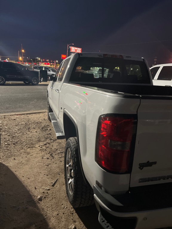 2015 GMC Sierra Image 4