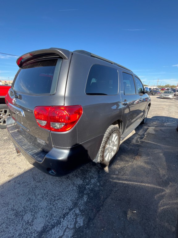 2014 Toyota Sequoia Image 3